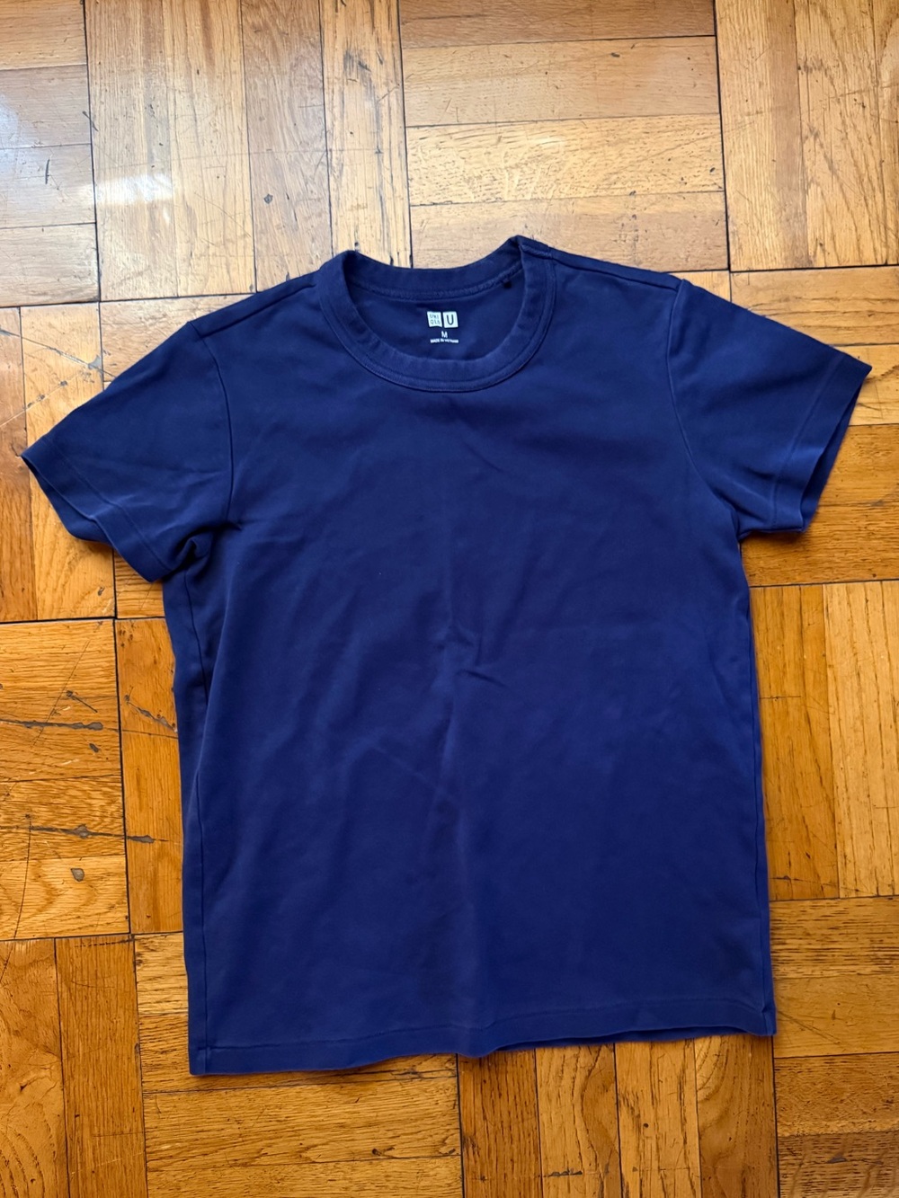 UNIQLO T shirt - Navy Blue